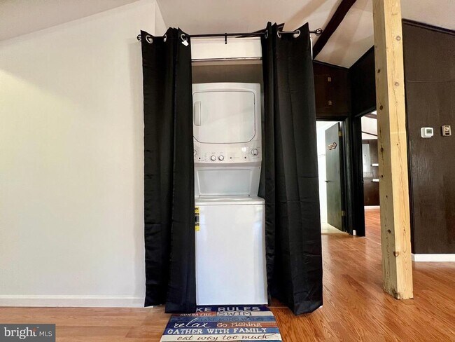 Building Photo - 117 Audubon Rd