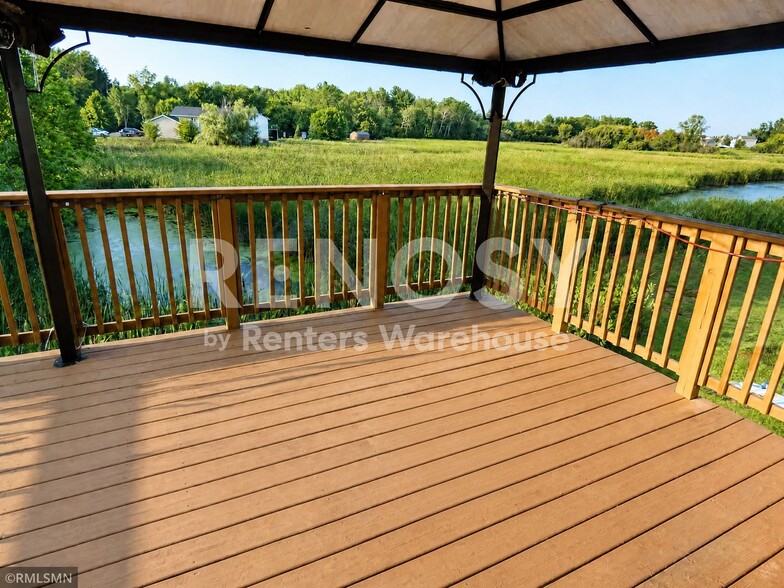 Building Photo - 502 Horseshoe Ln
