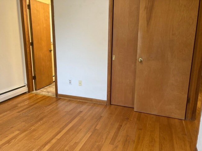 Building Photo - Lease Details for 2025 Start Date ONLY - N...