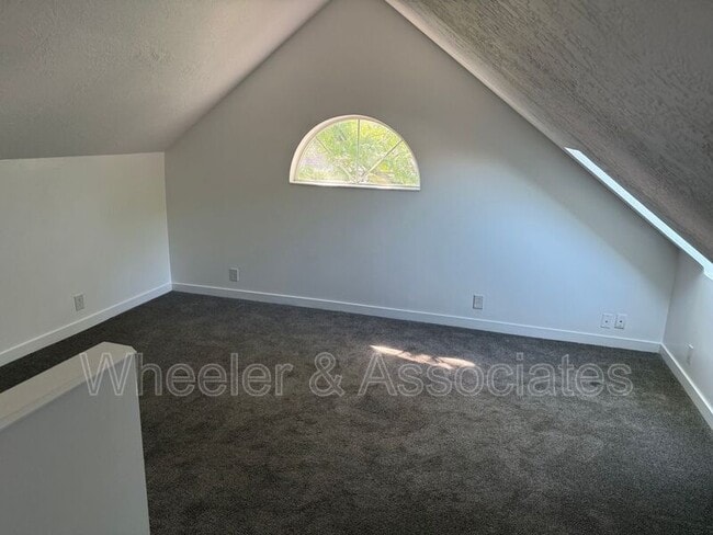 Building Photo - 1083 S 1200 W