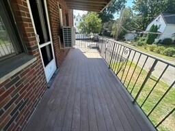 Building Photo - 16 Walnut St