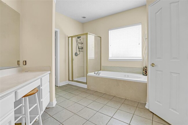 Building Photo - 2416 Spoonbill Dr