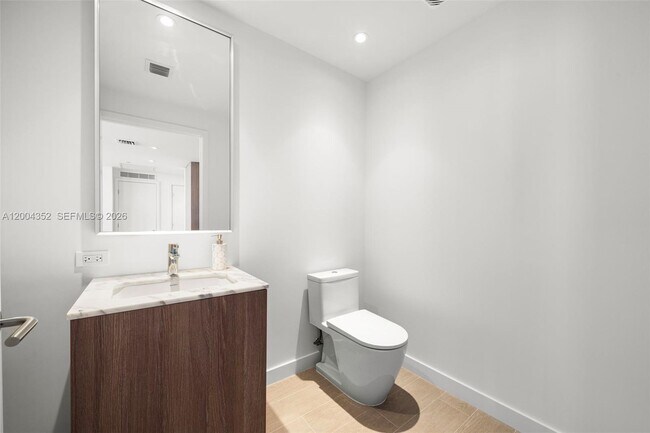 Building Photo - 500 Alton Rd