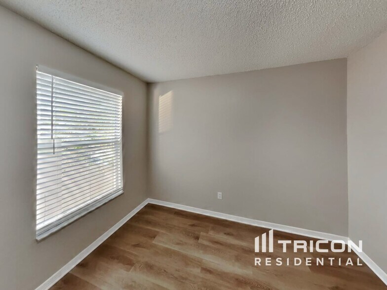 Building Photo - 468 Wexdon Ct