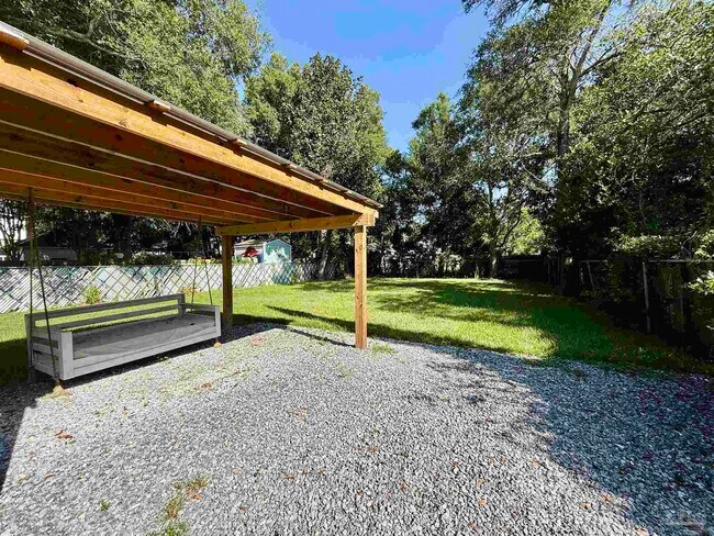 Building Photo - 3006 E Gonzalez St