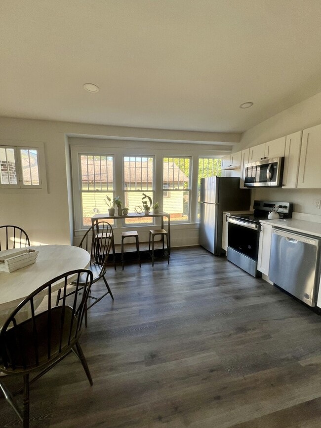 Building Photo - Charming 4-Bedroom Home for Rent/Sale