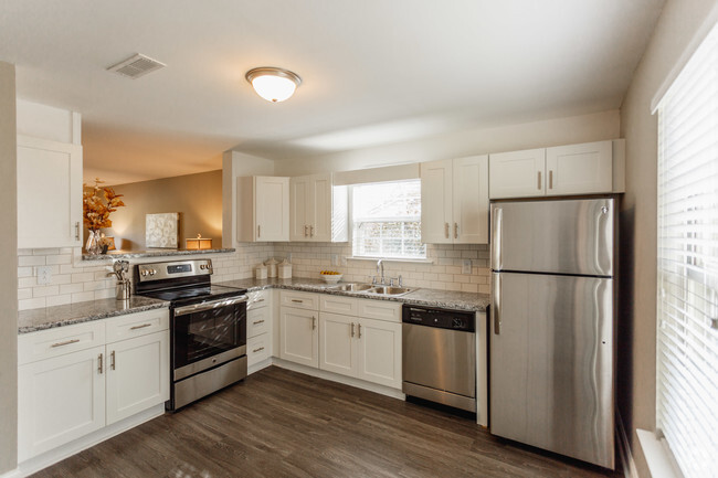 Interior Photo - PEACHERS MILL COURT TOWNHOUSES