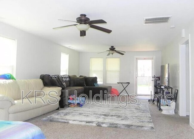 Building Photo - 5944 Bartee St