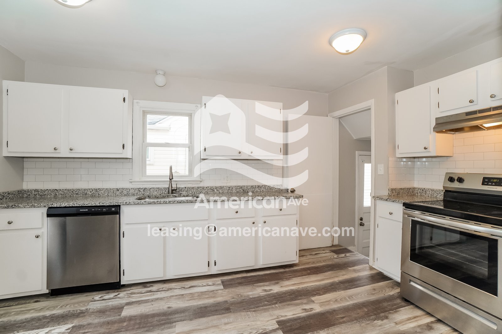 Building Photo - 810 Broer Ave
