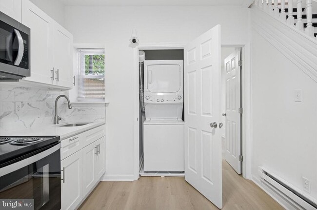 Building Photo - 887 N 46th St