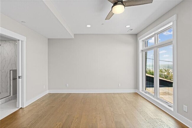 Building Photo - 1607 Grandview Ave