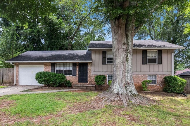 Building Photo - 4 bdrm, 2 bath in Jonesboro