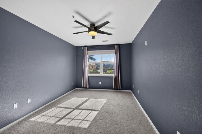 Building Photo - 9441 Ashbury Cir