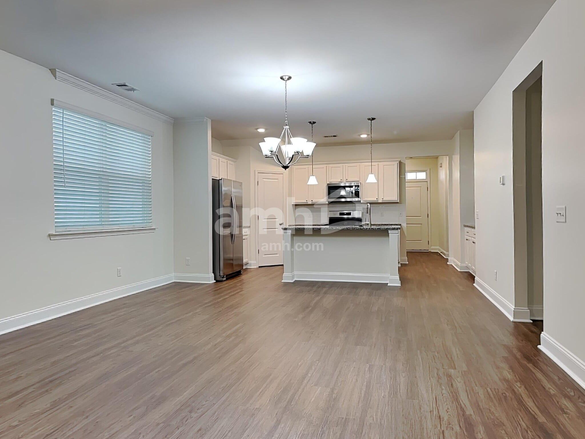 Building Photo - 16 Cherry St