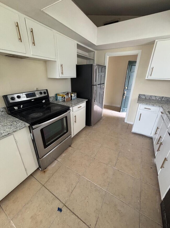 Building Photo - 11855 Molly Lea