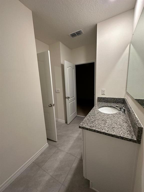 Building Photo - 1317 Isleta Lp