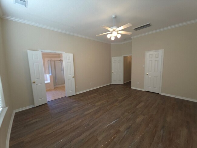 Building Photo - 21219 Willow Glade Dr