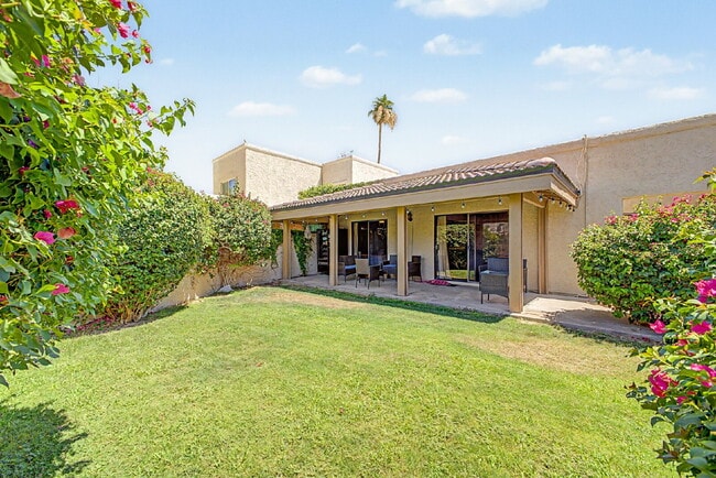 Building Photo - Furnished Luxury Condo in Guard-Gated Casa Del Monte | Prime Old Town Scottsdale Location
