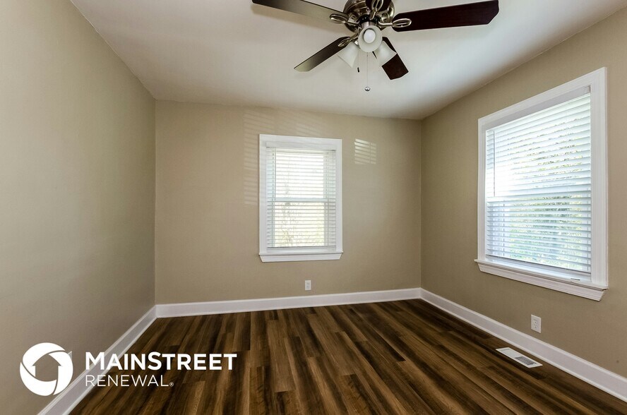 Building Photo - 928 Holland Ave