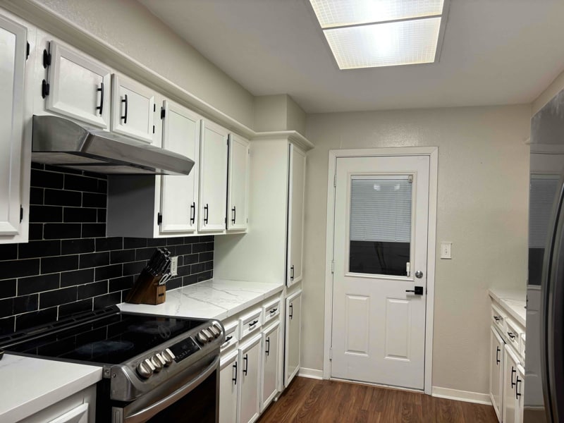 Building Photo - 6023 Ray Dr