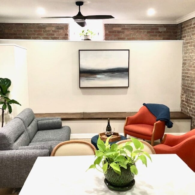 Building Photo - 685 Argonne Ave NE