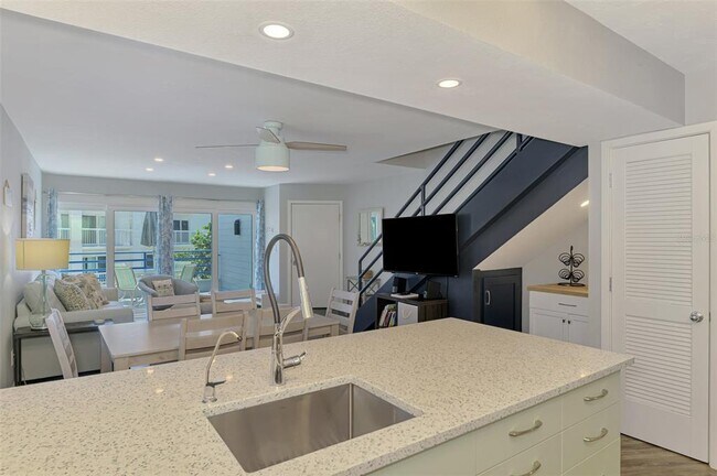 Building Photo - 2400 N Beach Rd
