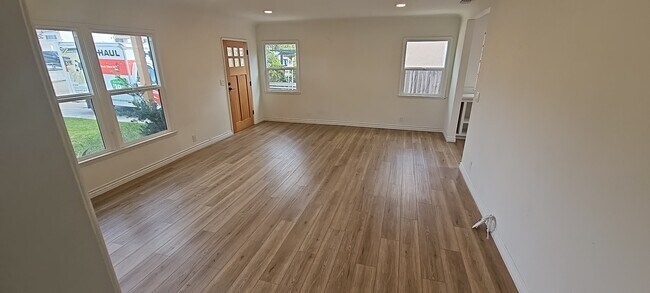 Building Photo - 6376 W 83rd St