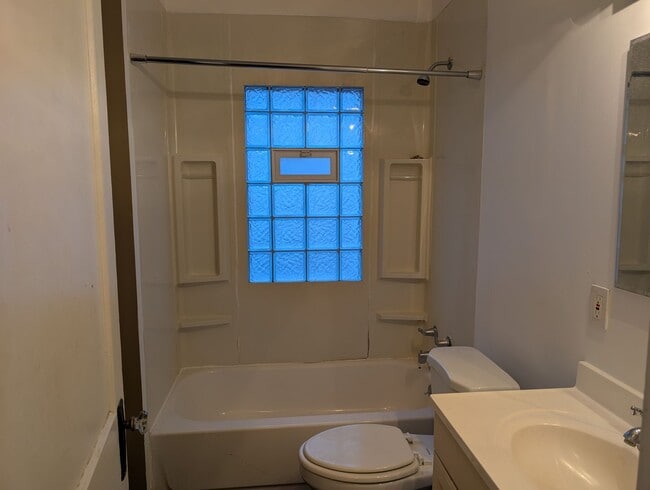 Building Photo - 3160 Meadowbrook Blvd