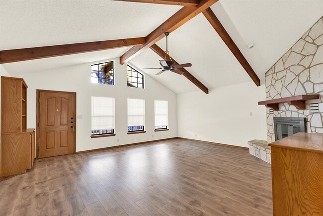 Building Photo - 850 Mission Hills Dr