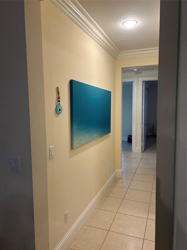 Building Photo - 226 N Latitude Cir