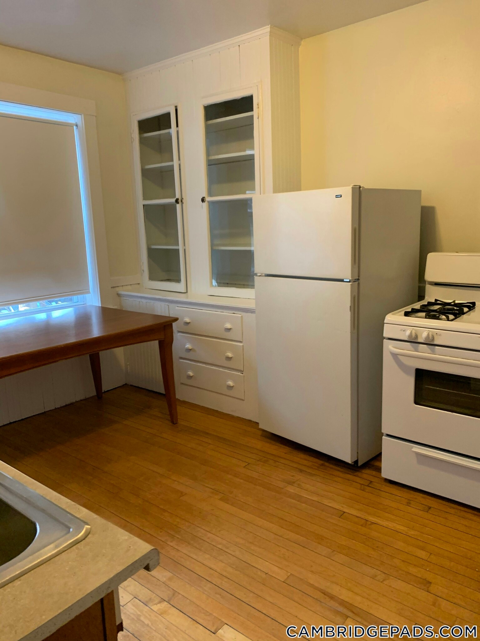 Building Photo - 14 Centre St