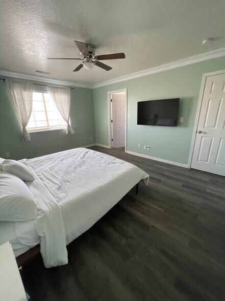 Building Photo - 1251 Cattail Dr