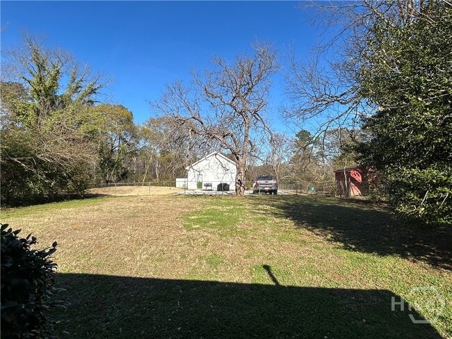 Building Photo - 190 Northcrest Dr