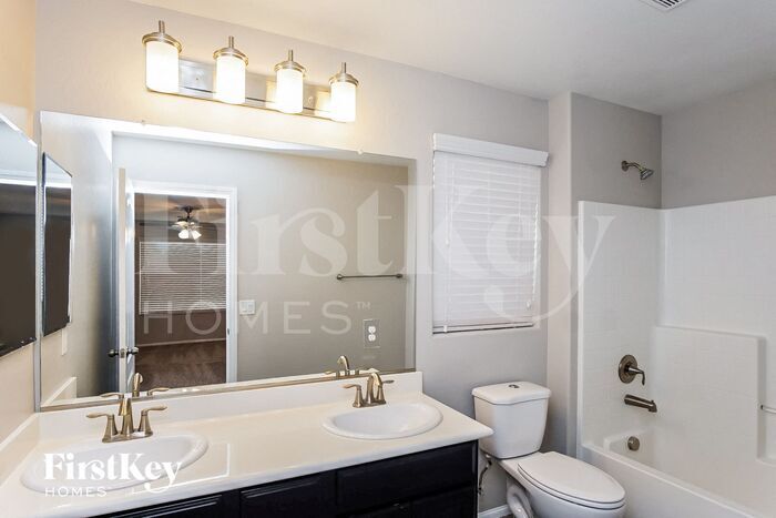 Building Photo - 11277 Tuckermuck Bay Ct
