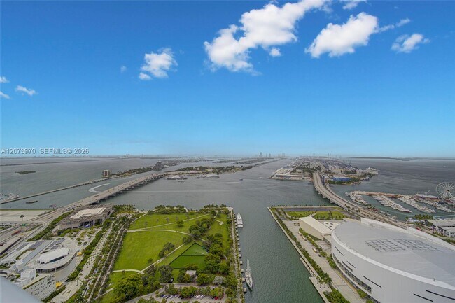 Building Photo - 900 Biscayne Blvd
