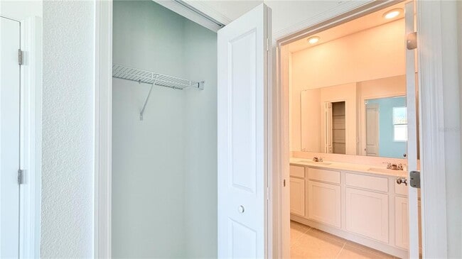 Building Photo - 5177 Green Belt Dr