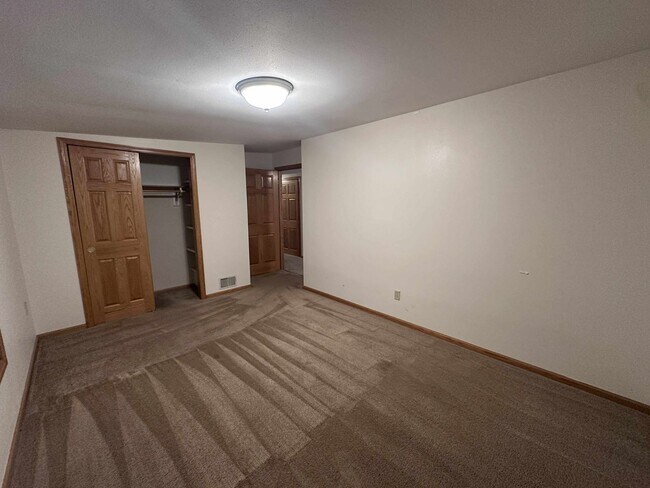 Building Photo - Click the “Apply Now” button or email wapmrentals@gmail.com for a prompt response.