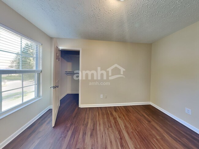 Building Photo - 2807 Presidential Dr