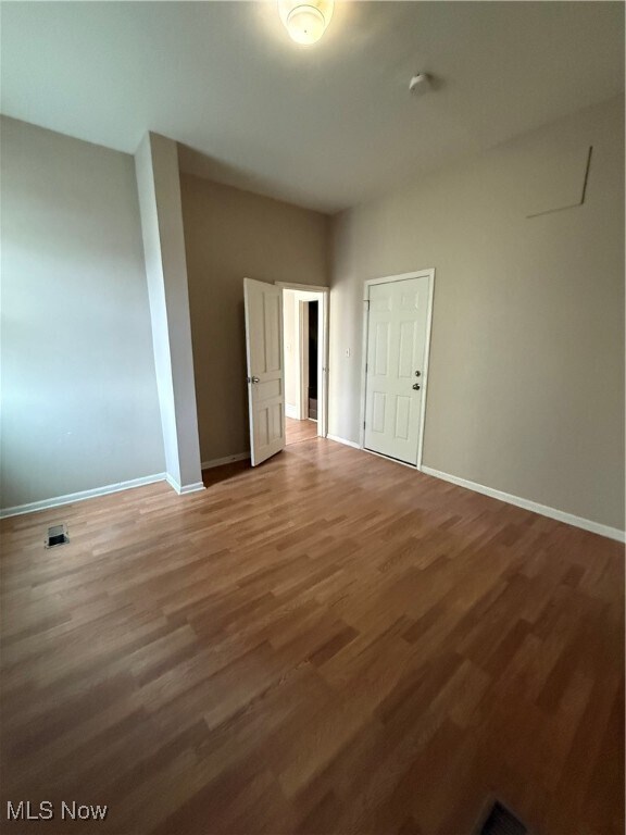 Building Photo - 1337 Maple Ave