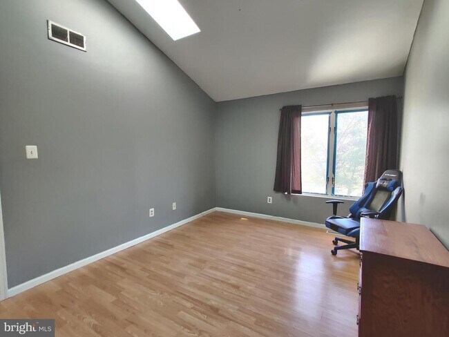 Building Photo - 276 Juanita Ct