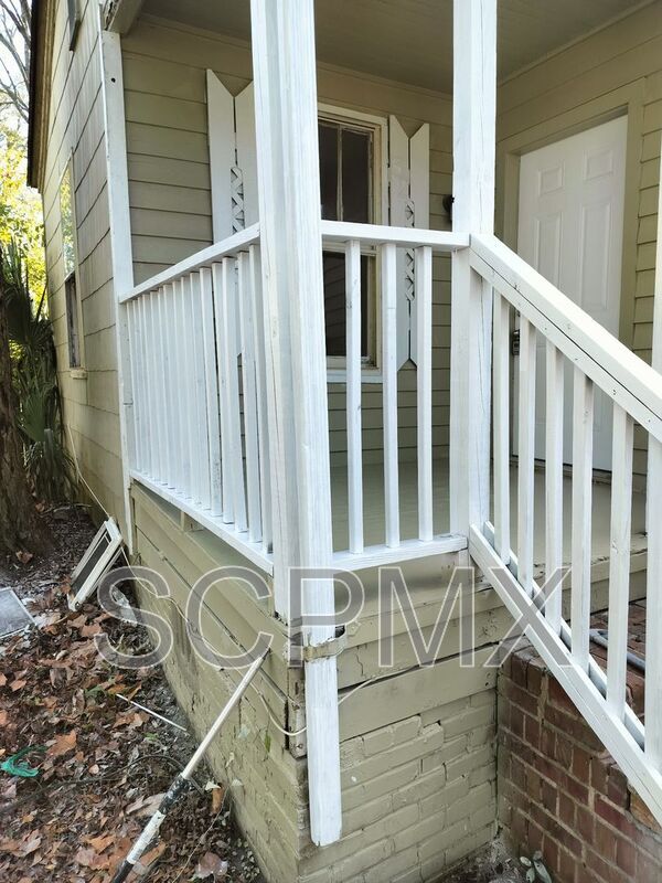 Building Photo - 2653 Lawrence Ave