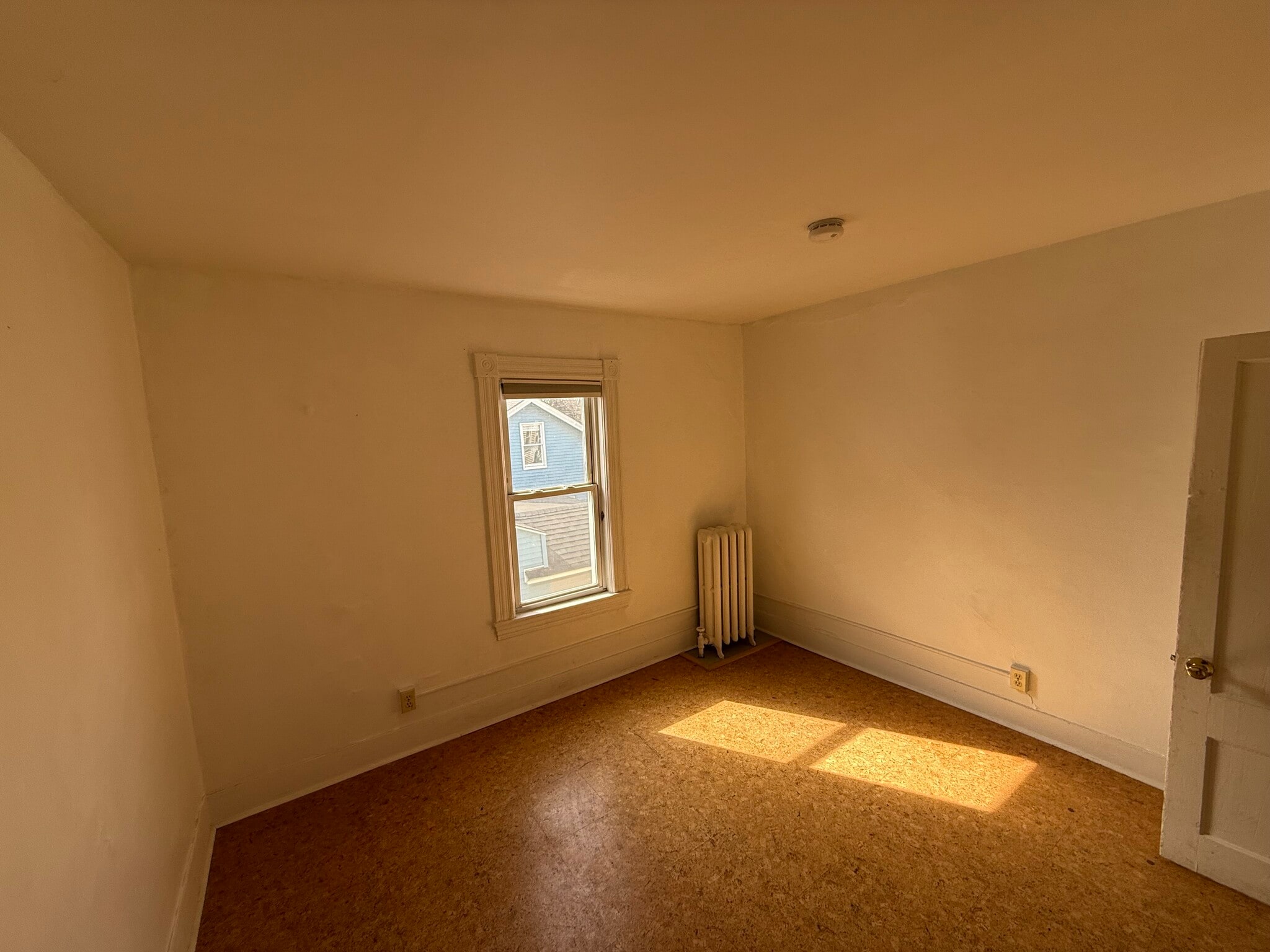 Bedroom 1 - 10-2 Russell St