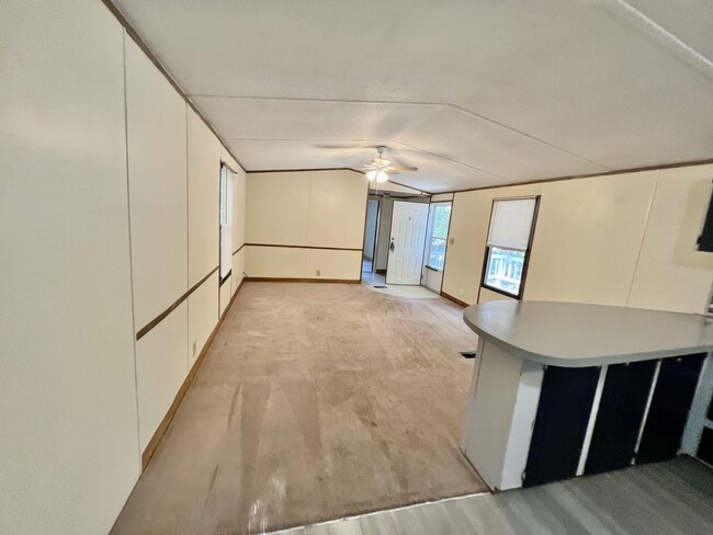 Building Photo - Coming Soon! Moble Home 5 minutes to Beach and UNCW, College Rd shopping, Central Wilmington, Wri...