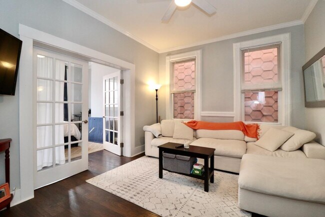 Building Photo - 19 Graham St