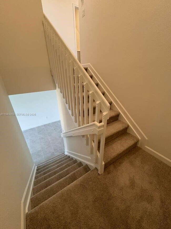 Building Photo - 2708 SE 26th Ave