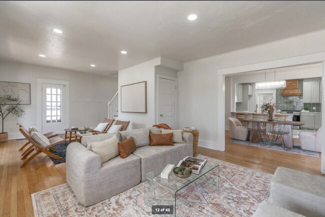 Building Photo - 4 Bed 3 Bath in Uptown OKC