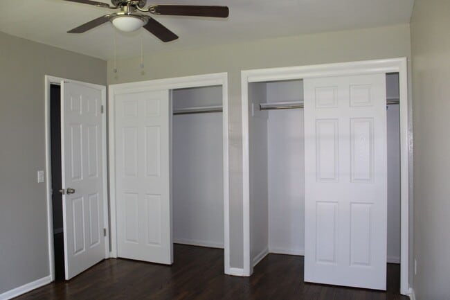 Building Photo - REMODELED!!  3 beds, 2 bath