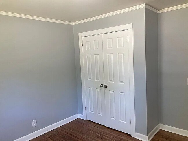 Building Photo - Peaceful home in Forest Acres!