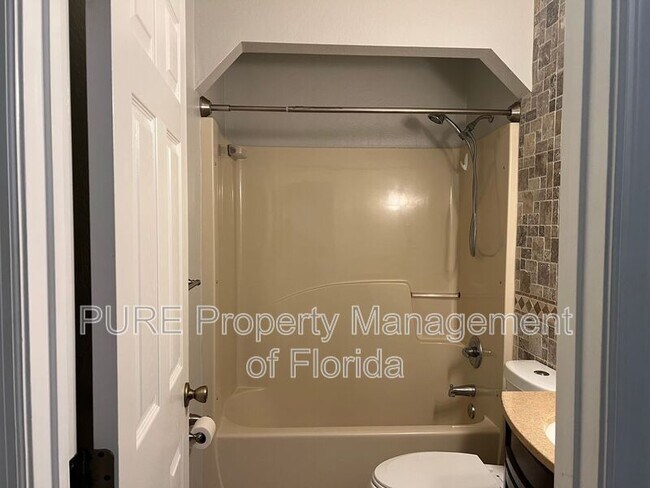 Building Photo - 112 Pecan Run