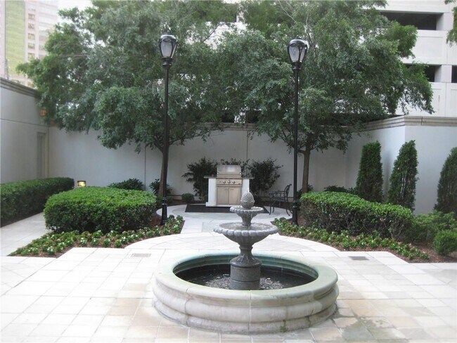 Building Photo - 195 14th St NE